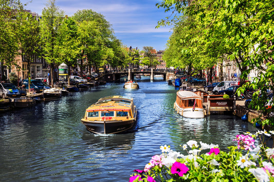 Amsterdam Canal Cruise (1.5 hours) with Pick-up & Drop-off Service