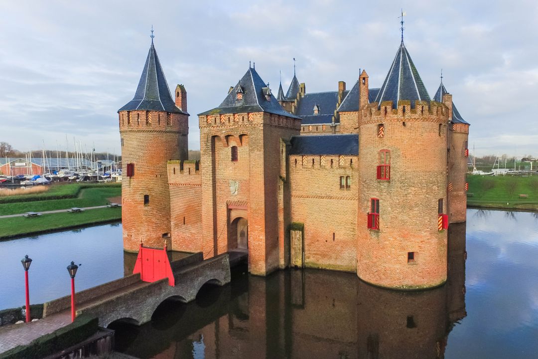 Explore Muiderslot Castle – A Day Trip from Amsterdam